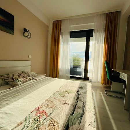 Roapart- Sunset Dream Apartament 2 Dormitoare Vedere Lac Si Parcare Мамая Екстериор снимка