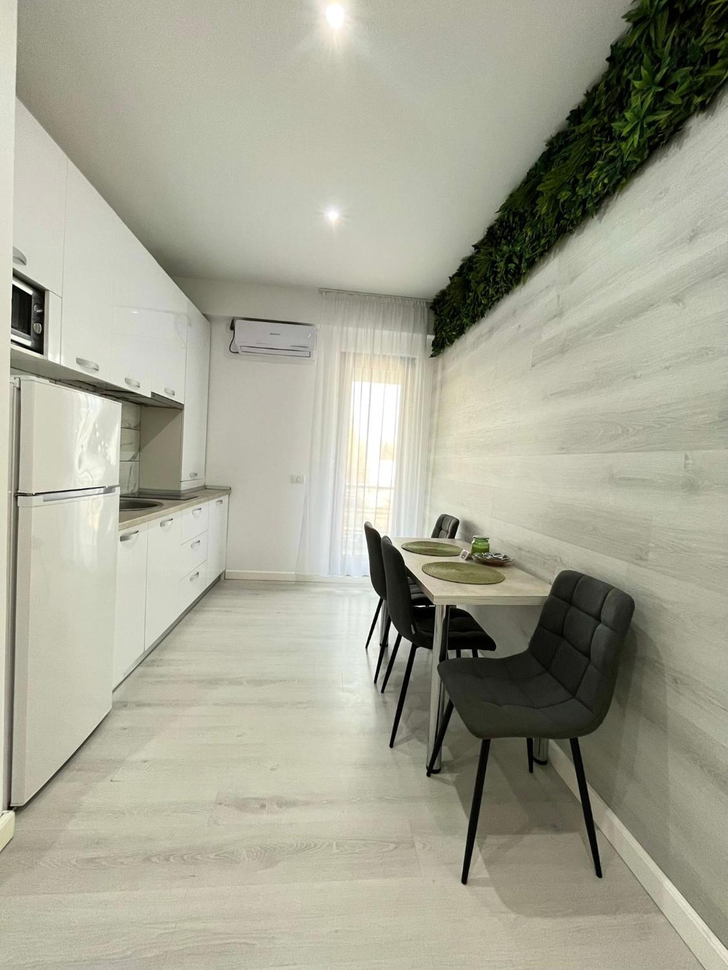 Roapart- Sunset Dream Apartament 2 Dormitoare Vedere Lac Si Parcare Мамая Екстериор снимка